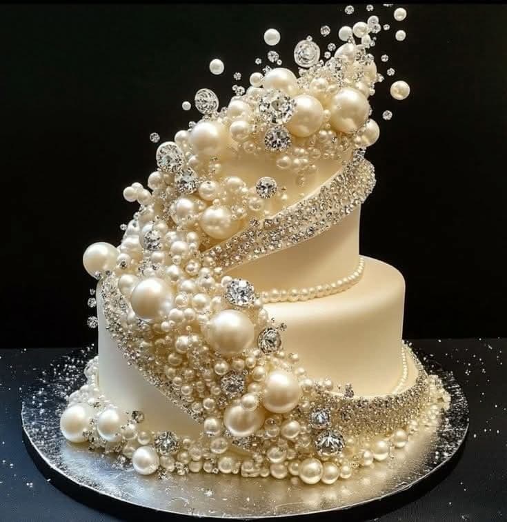 Royal Pearl Wedding Cake